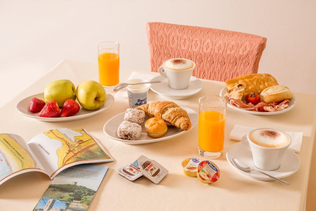 Tris Hotel Orbetello Kültér fotó