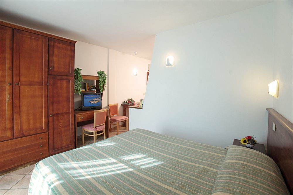 Tris Hotel Orbetello Kültér fotó