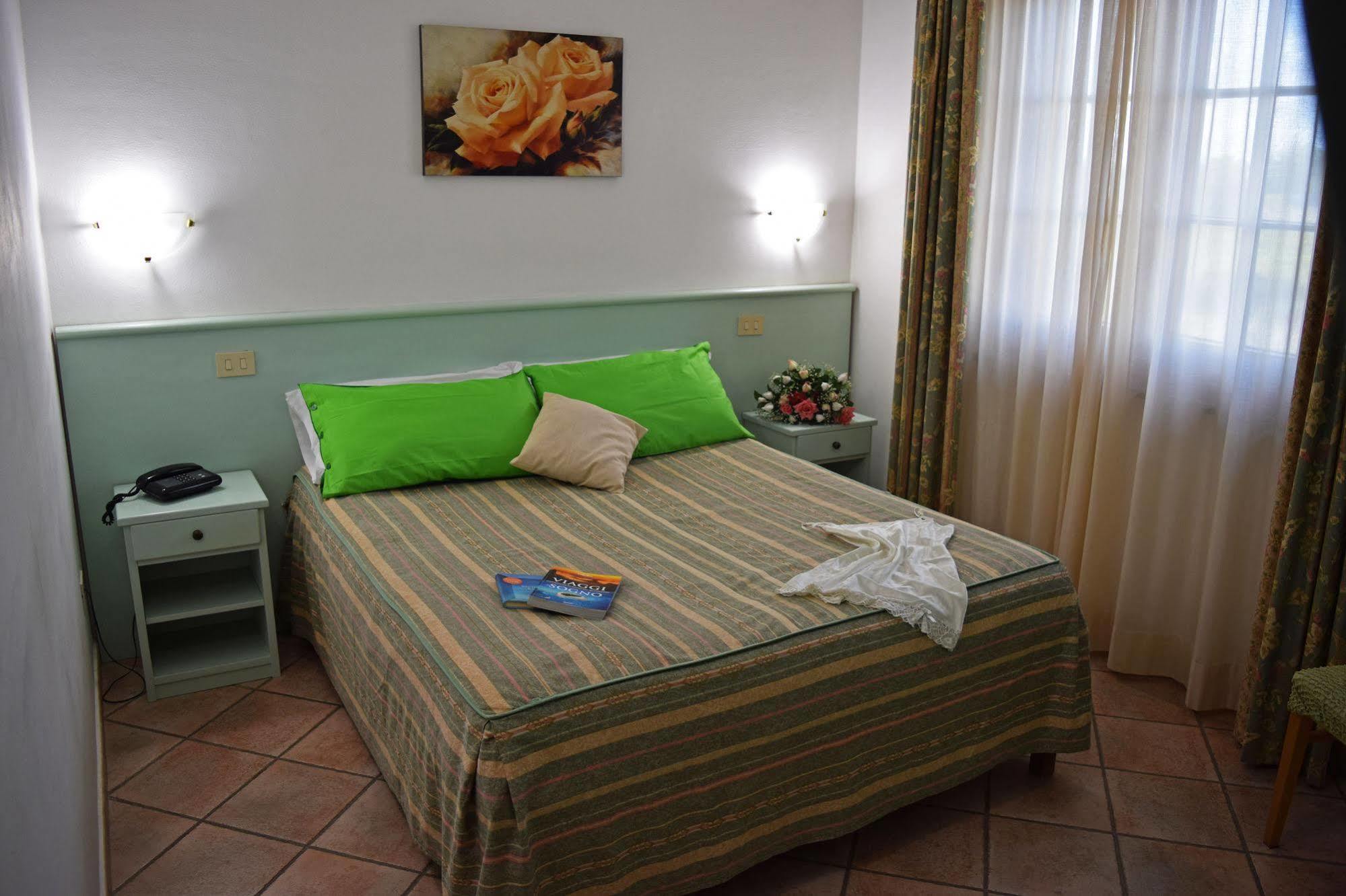 Tris Hotel Orbetello Kültér fotó