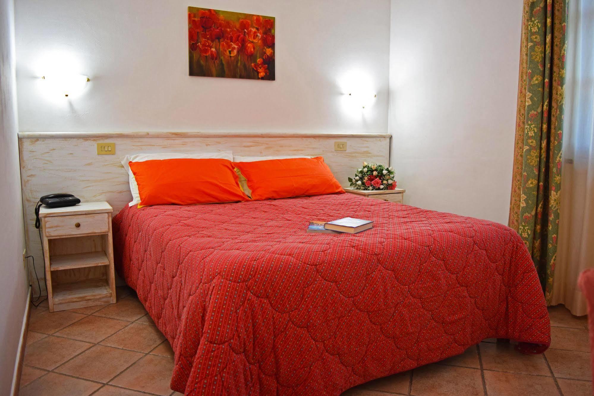 Tris Hotel Orbetello Kültér fotó